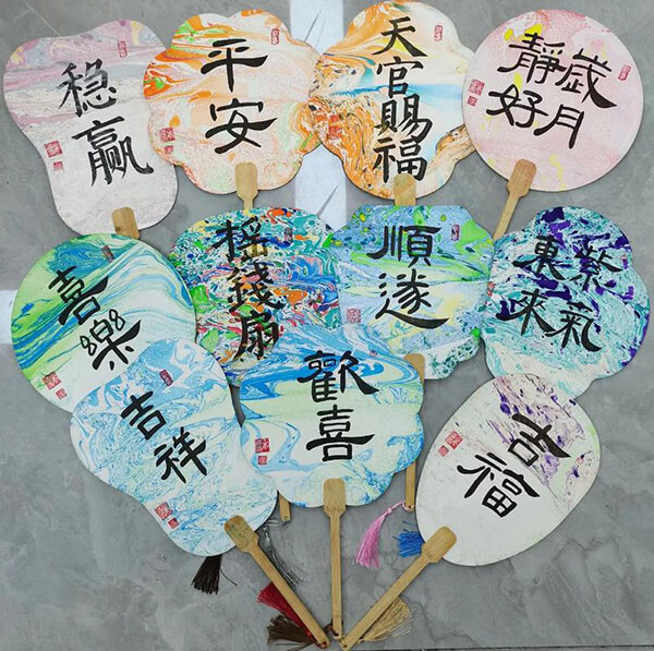 空闲时间摆摊，网红产品这个方向不要错过